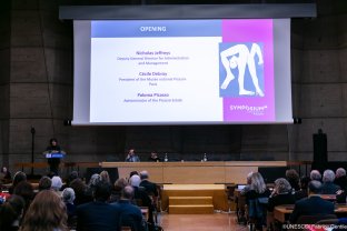 séance inaugurale du symposium à l'Unesco